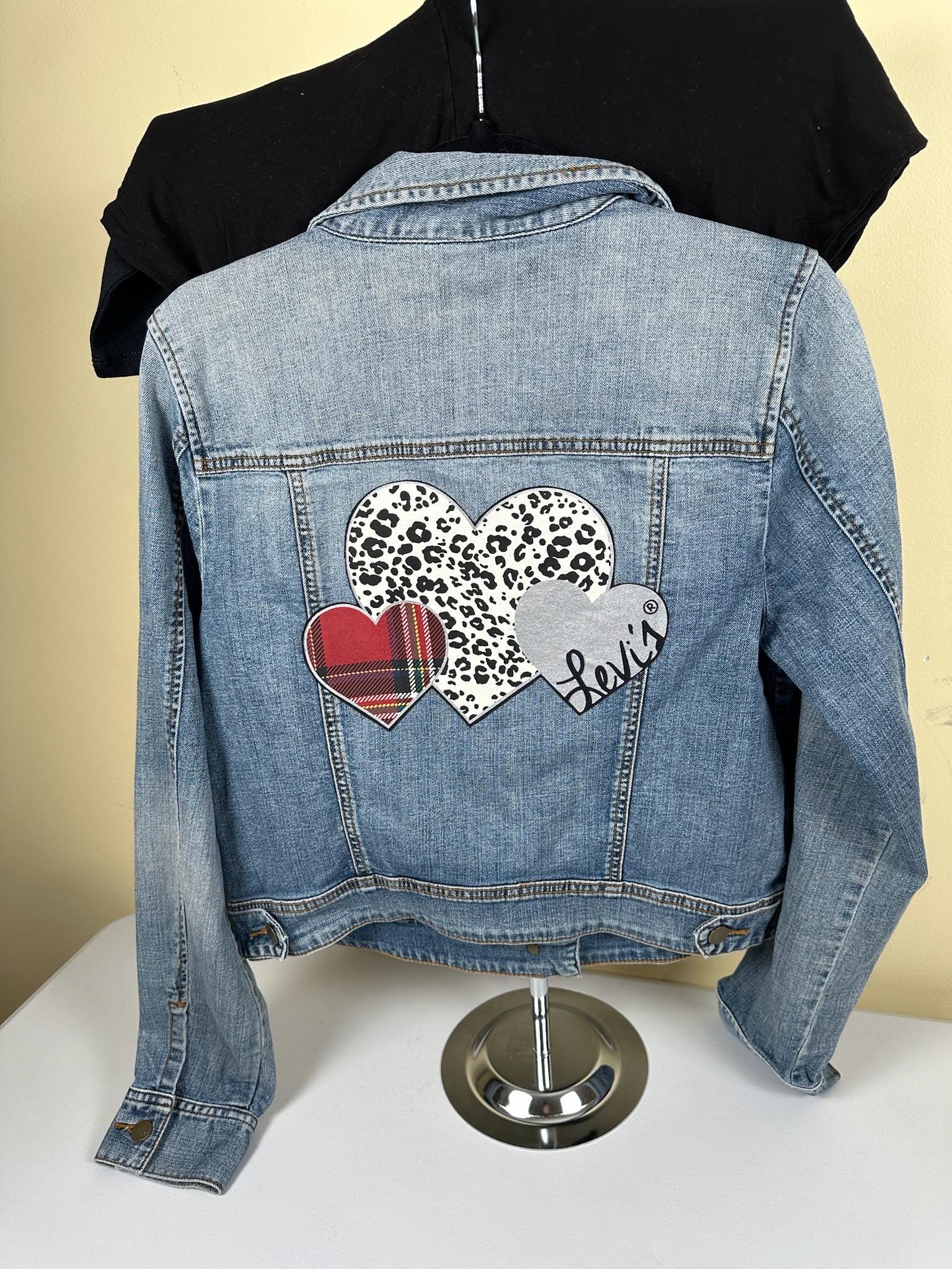 Levi hearts. Jacket – size large. Youth Jean Jacket